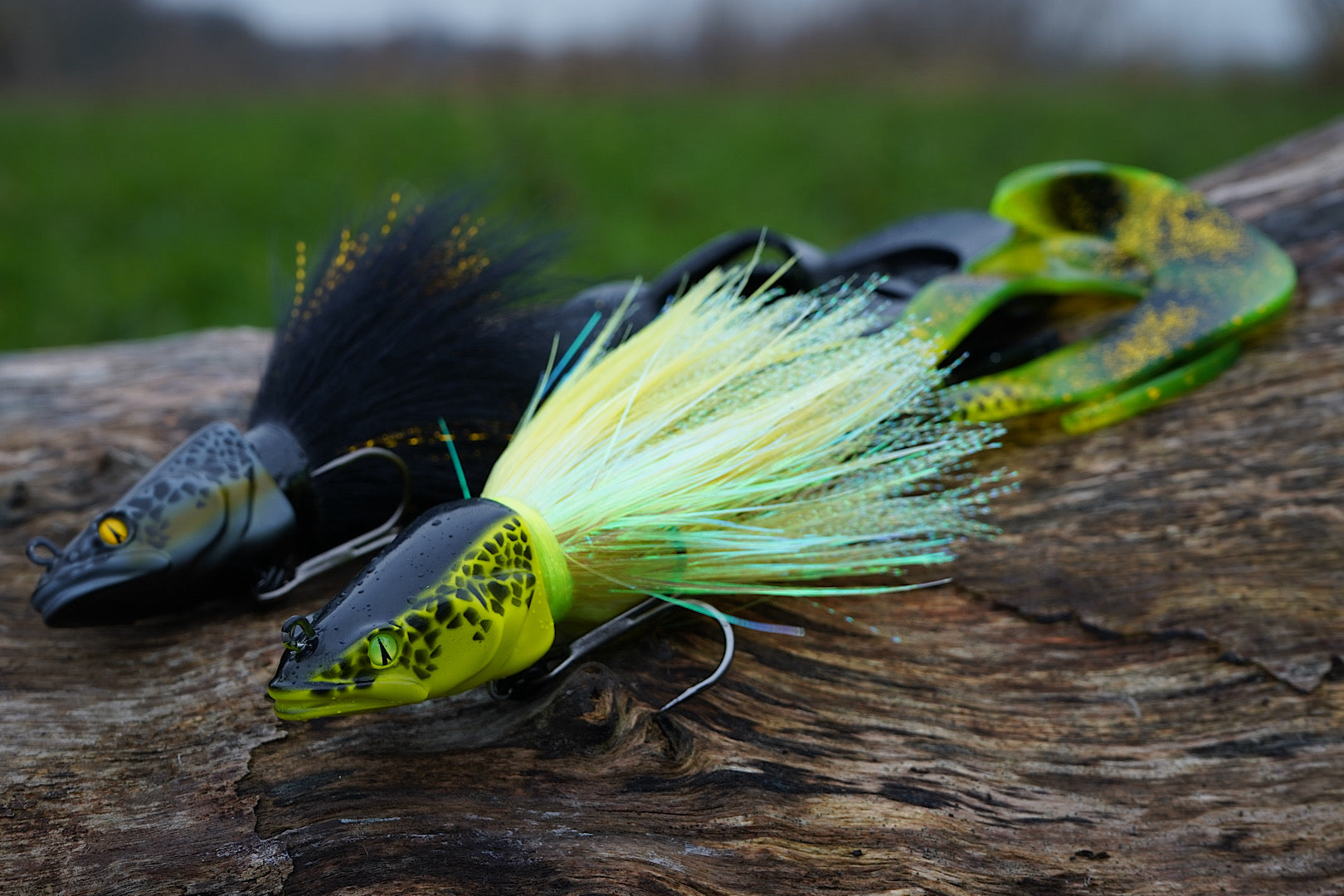 black guy in a barrel fishing lure Panther Martin PMSS_6_GCH Body SonicStreamer Spinners - Gold/Chartreuse Surface Seducer Double Barrel Slider