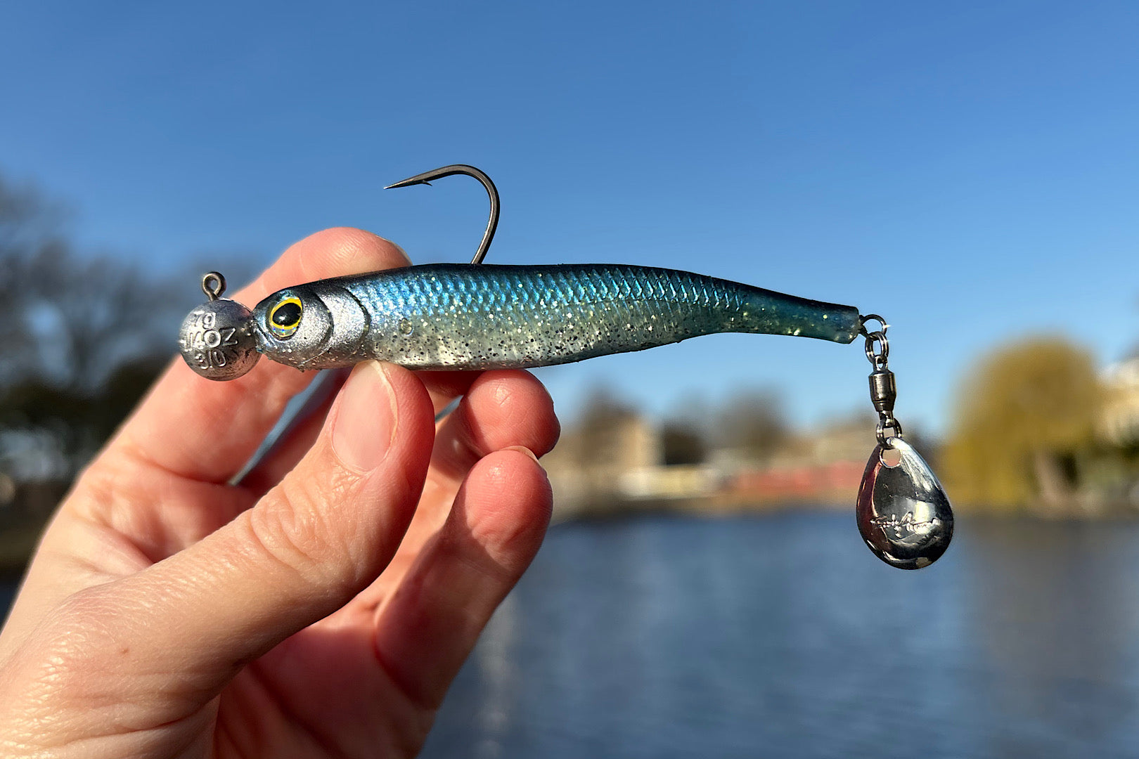 Fish Arrow Flash Jerk Spin 4-inch softbait lure with spinning blade and realistic baitfish design