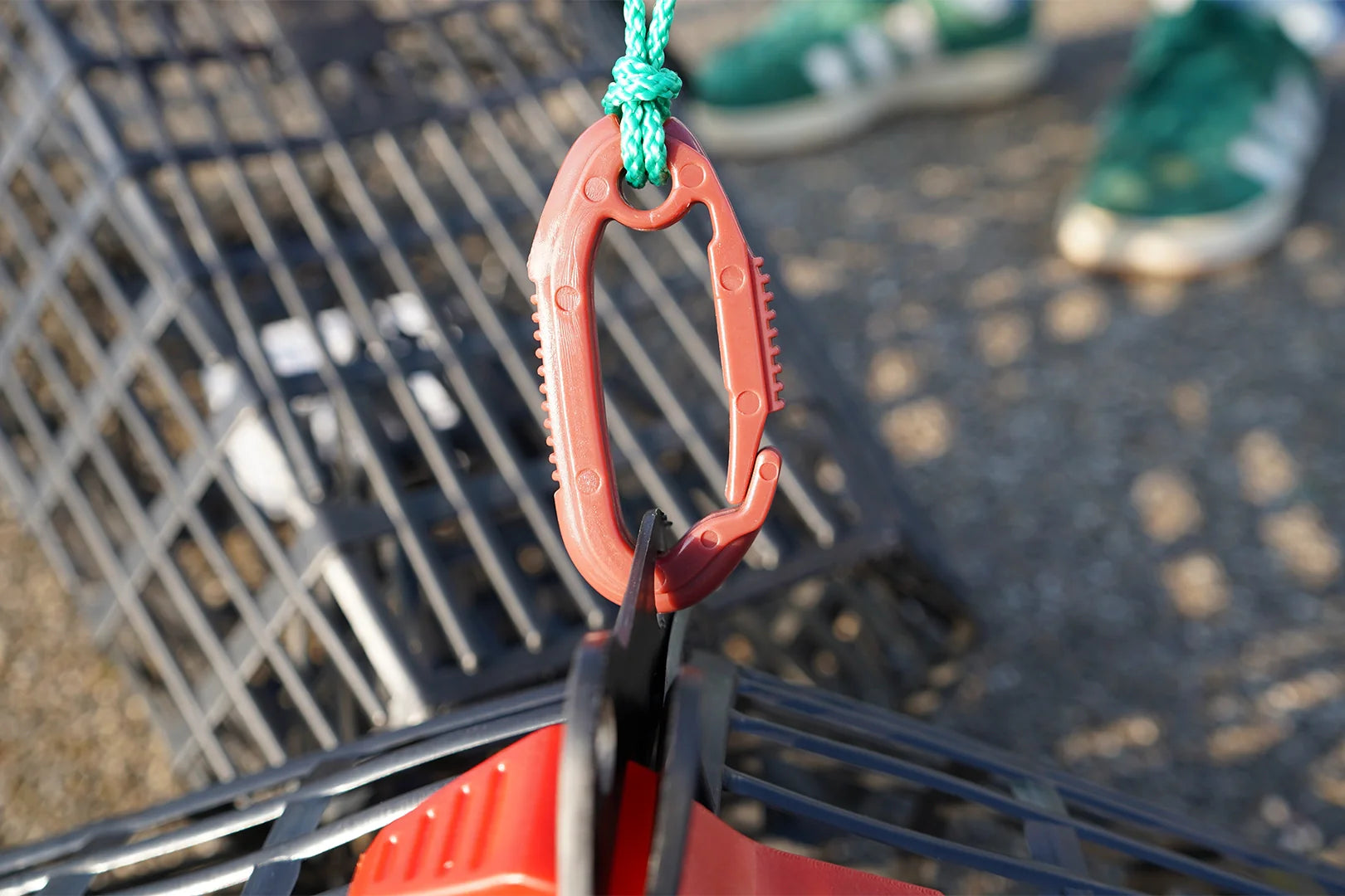 Professional crab and crayfish trap pod for freshwater crayfish and Chinese mitten crab with stackable design and weighted base