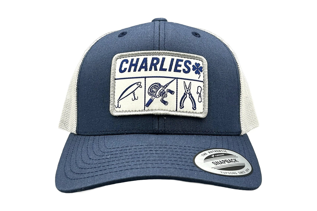 Charlie's Fishing Cap Essential Blue, cappellino trucker snapback blu navy con toppa Charlie's, vista frontale